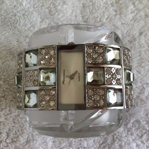 NWOT jewelry watch